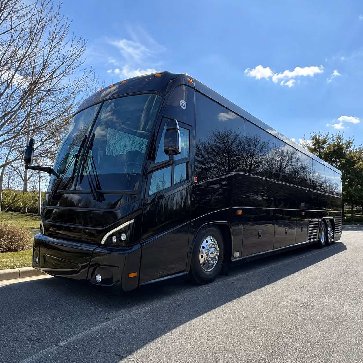 charter bus shuttles between las vegas harry reid international airport and st george